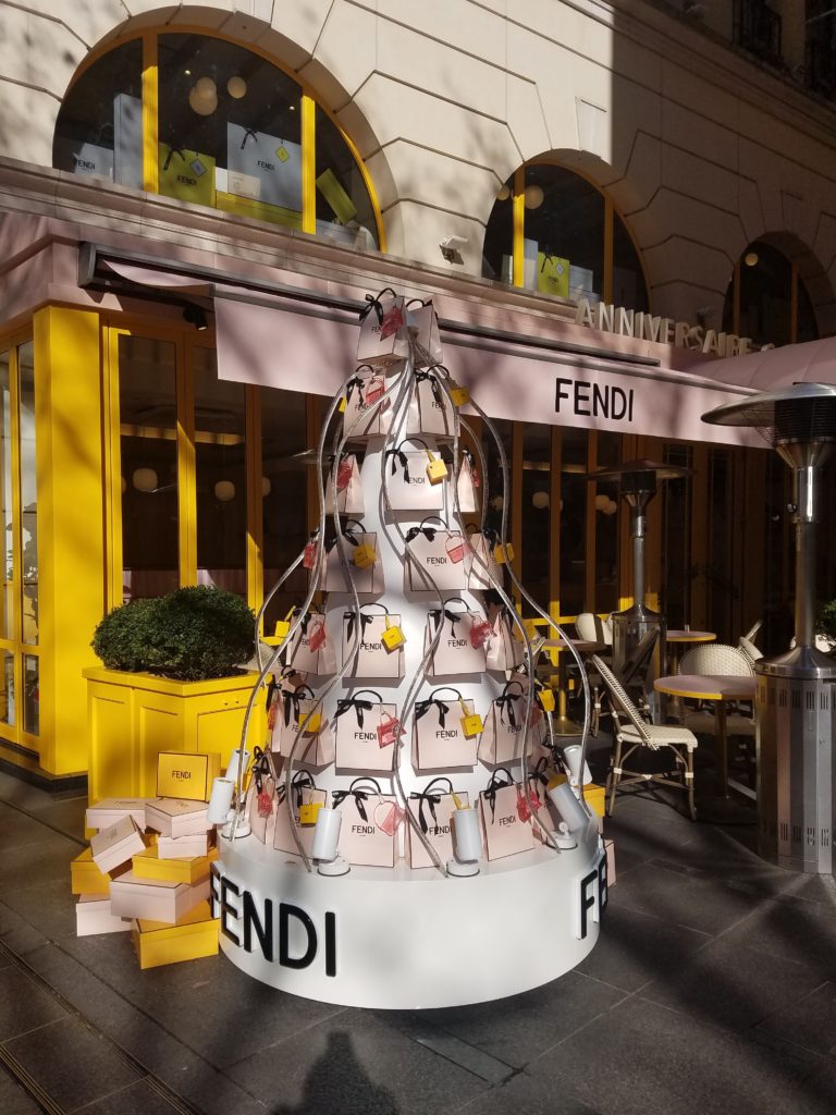 表参道駅 Fendiカフェ ぴぱんこグルメ 表参道駅 Fendiカフェ ぴぱんこグルメ