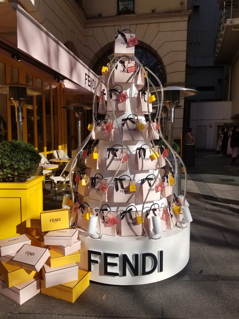 表参道駅 Fendiカフェ ぴぱんこグルメ 表参道駅 Fendiカフェ ぴぱんこグルメ